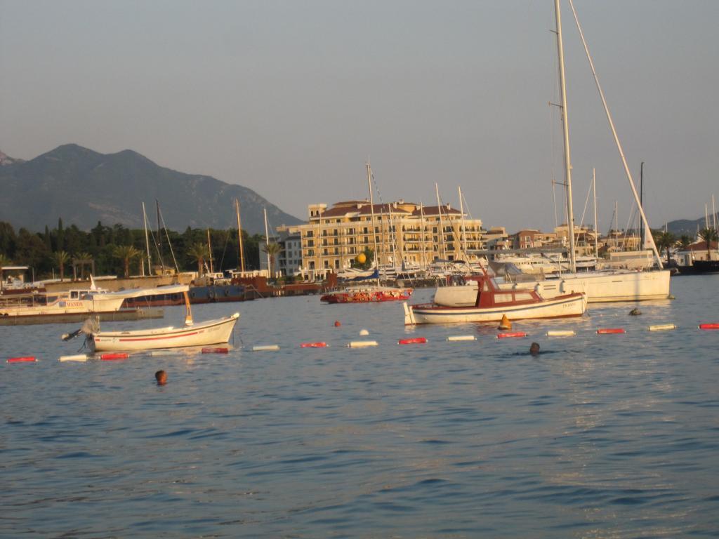 Apartments City Center Tivat Eksteriør billede