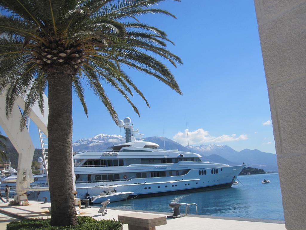 Apartments City Center Tivat Eksteriør billede
