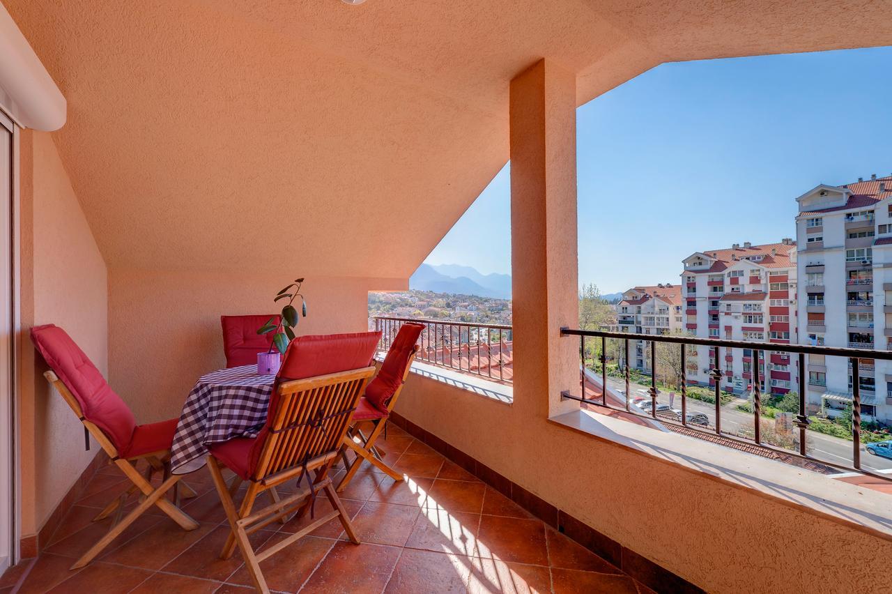 Apartments City Center Tivat Eksteriør billede