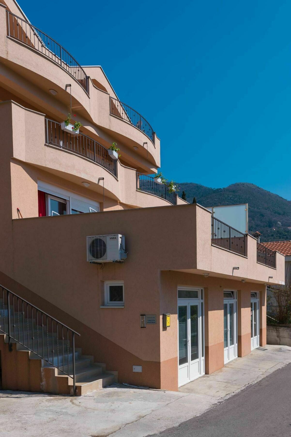 Apartments City Center Tivat Eksteriør billede